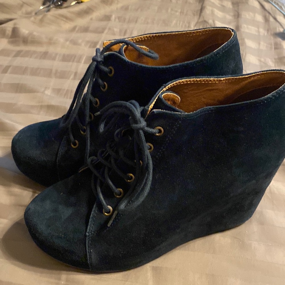 EUC Jeffrey Campbell blue suede “99 Tie” wedges
